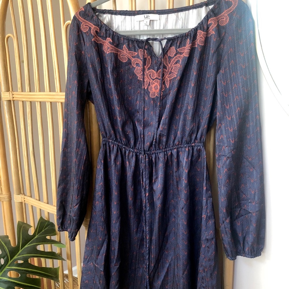 Long sleeve embroidered dress 💜